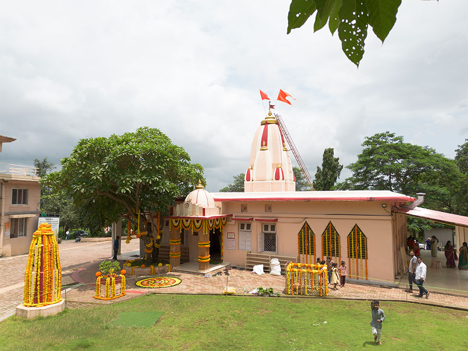 बापुजी बुवा कालिकाई देवस्थान